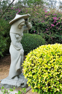 惠安女石雕像