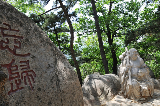 天津蓟县盘山罗汉雕像