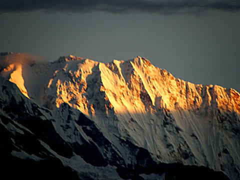 雪山晨曦