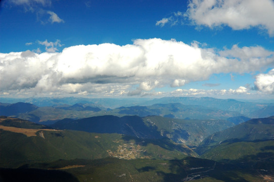 云南丽江的大山