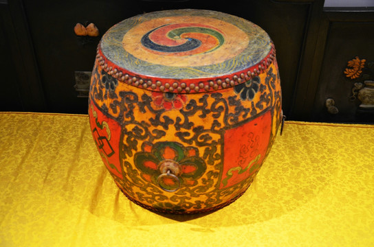 西藏人皮鼓