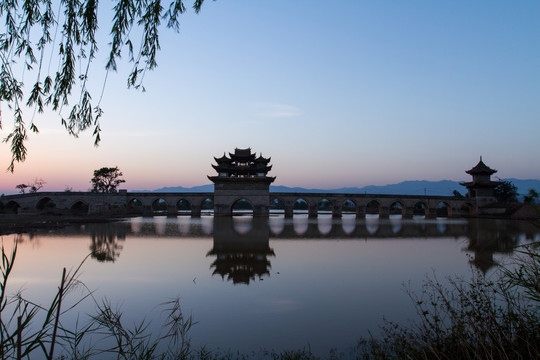 云南建水 双龙桥晨曦