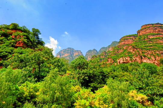 林州屋脊山