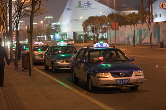 上海陆家嘴 夜景 出租车