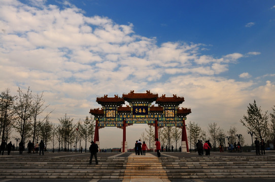 北京南海子郊野公园的牌楼