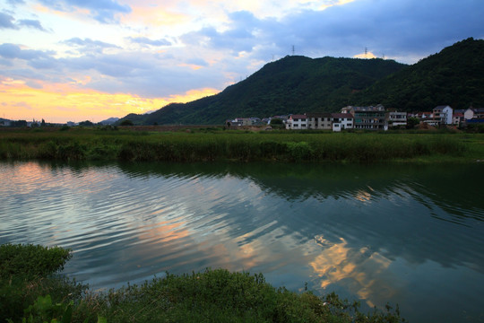 山村的早晨