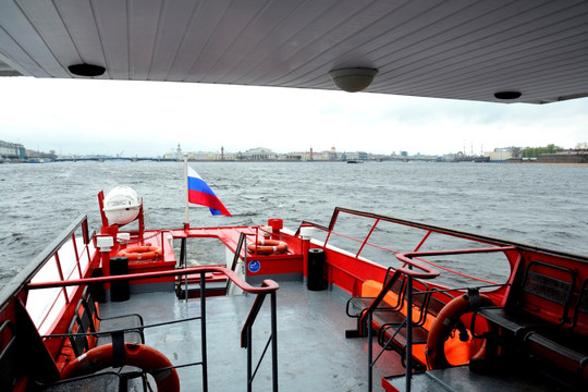 俄罗斯圣彼得堡 涅瓦河游船