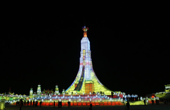 冰雕建筑夜景