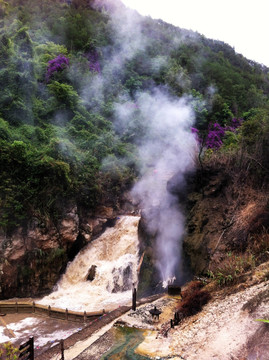 腾冲温泉谷    地热温泉