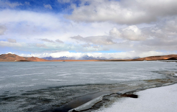西藏双湖特别区 雪山冰湖