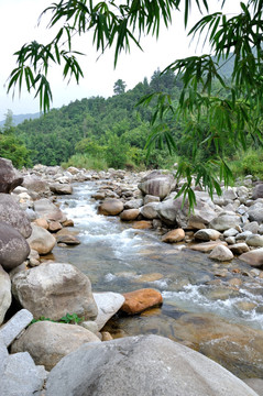 瑶山溪流