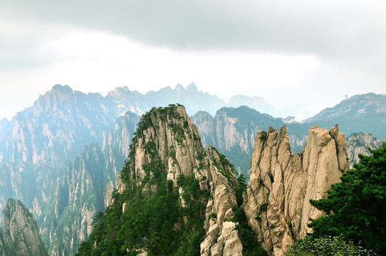 黄山奇峰