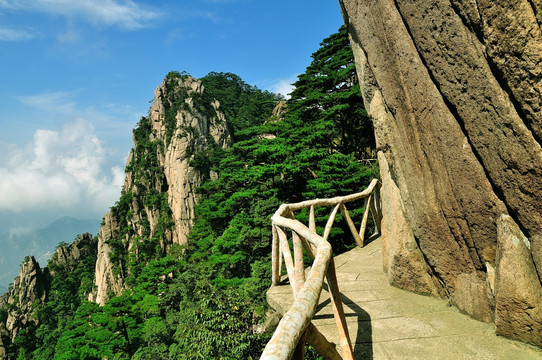 黄山奇峰