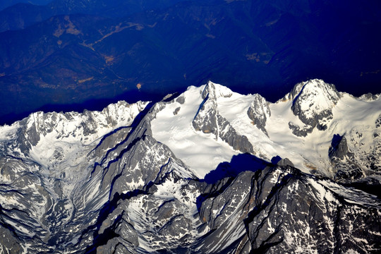 雪山之巅