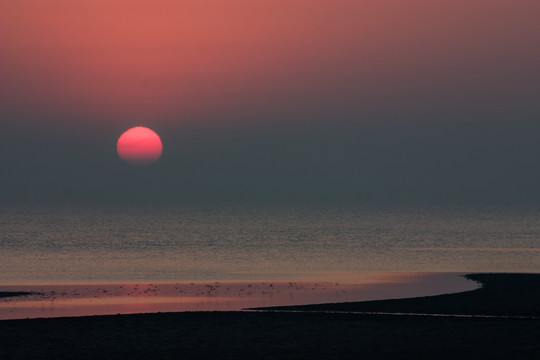 海边日出