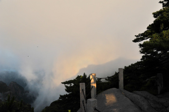 黄山 春季 晨雾 早晨 曙光