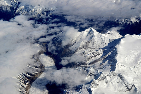 雪山冰川 峡谷 冰舌