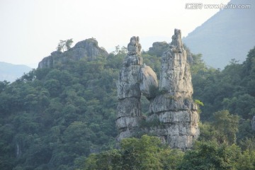 兴文石海夫妻峰