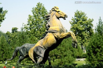 马 雕塑