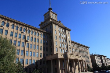 哈尔滨工业大学