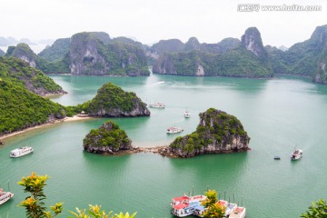 下龙湾海上桂林风光