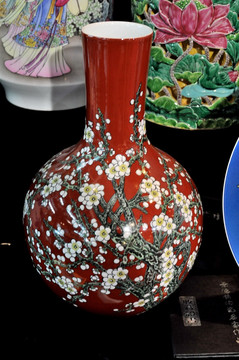 瓷花瓶 瓷器