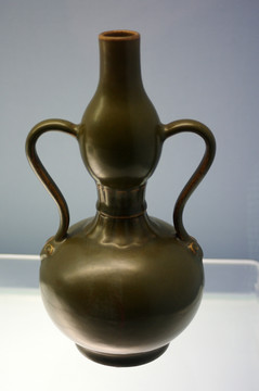 景德镇窑茶叶末釉葫芦形瓶