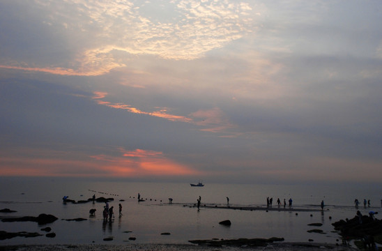 鸽子窝公园日出 赶海拾贝 天空