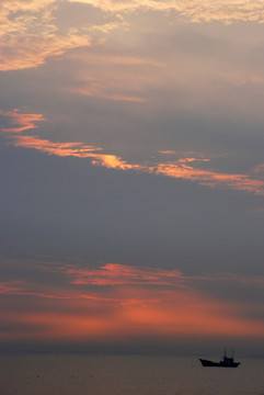 鸽子窝公园日出 赶海拾贝 天空