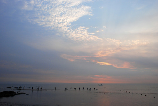 鸽子窝公园日出 赶海拾贝 天空