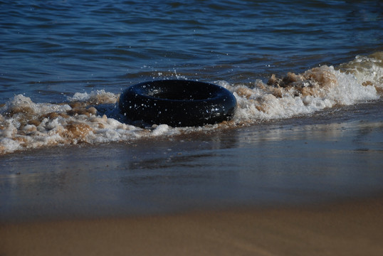 北戴河 沙滩 海水  救生圈