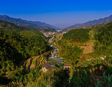 山村