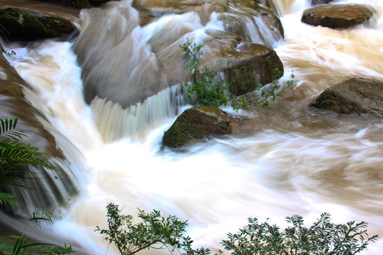 四洞沟珍珠滩水上盆景