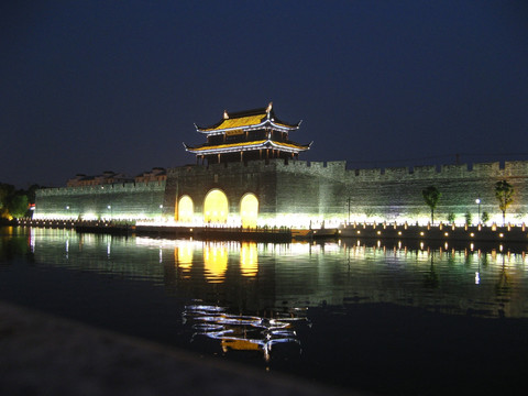 苏州护城河夜景