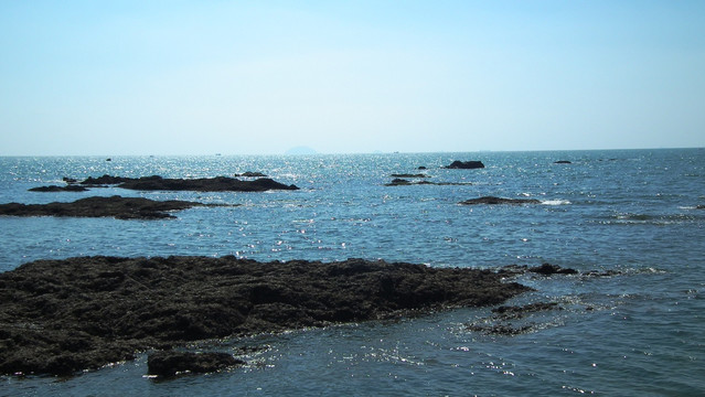 海边景色 青岛石老人