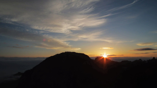 黄山 日出 蓝天白云