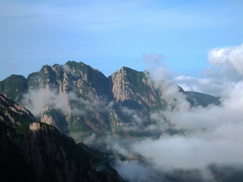 黄山 烟雾缭绕 悬崖峭壁（非高清）