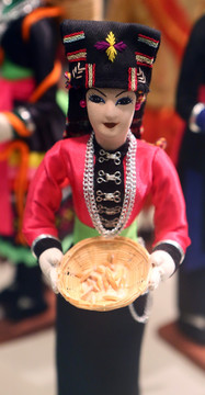 老挝传统服饰人偶