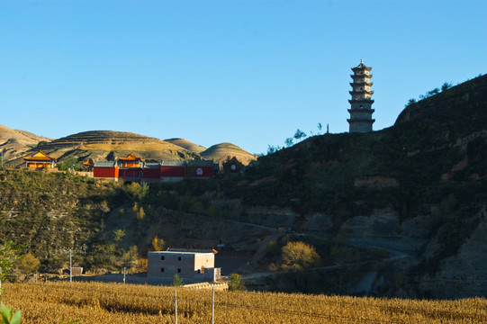 榆林铁龙寺风光