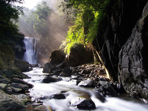 山清水秀