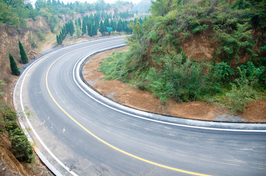 柏油路