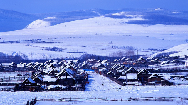 山村雪景