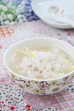 豆芽红米粥