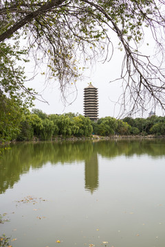 北京大学 博雅塔与未名湖