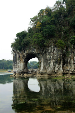 象山水月