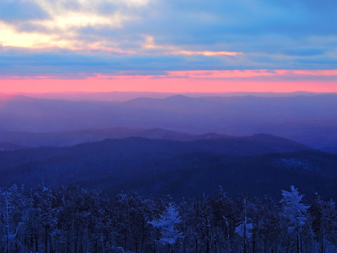 雪岭夕照