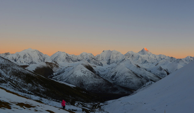 贡嘎雪山