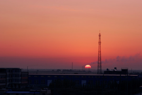 云彩 天空 日出 红日 井架