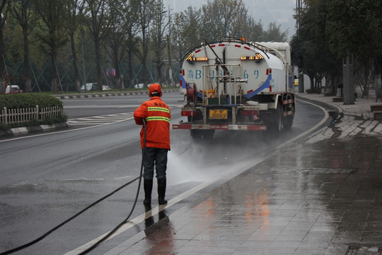 洒水车