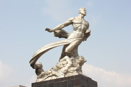 重庆长江大桥雕塑